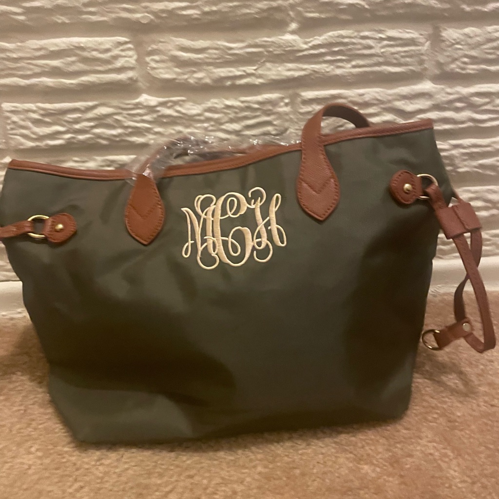 Brand New Tote Size 1711